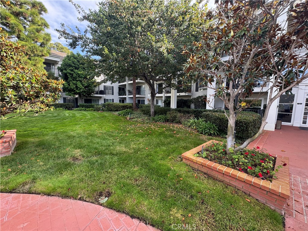 Versailles (VERS) - Residential