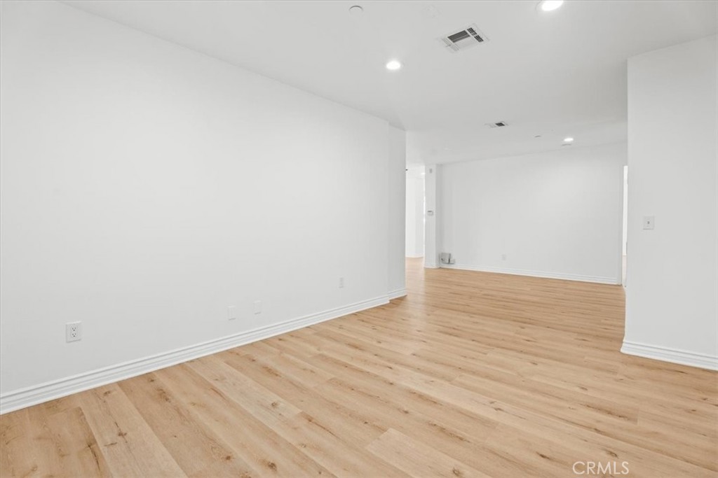5305 Bellingham 304