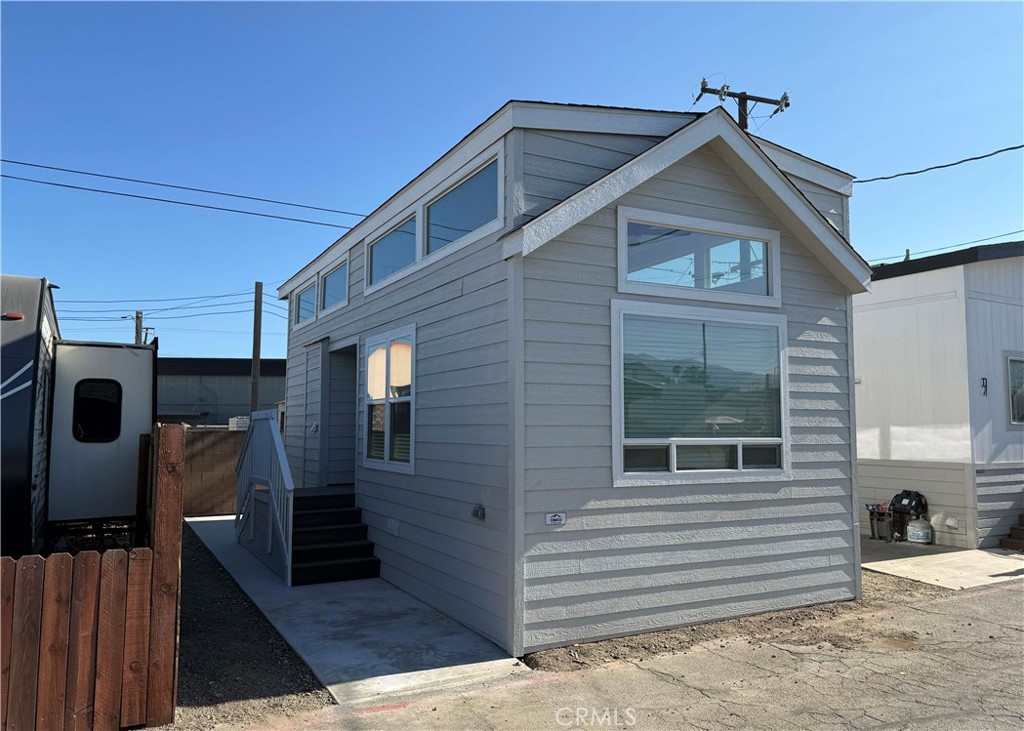 2548 Peck Road 12