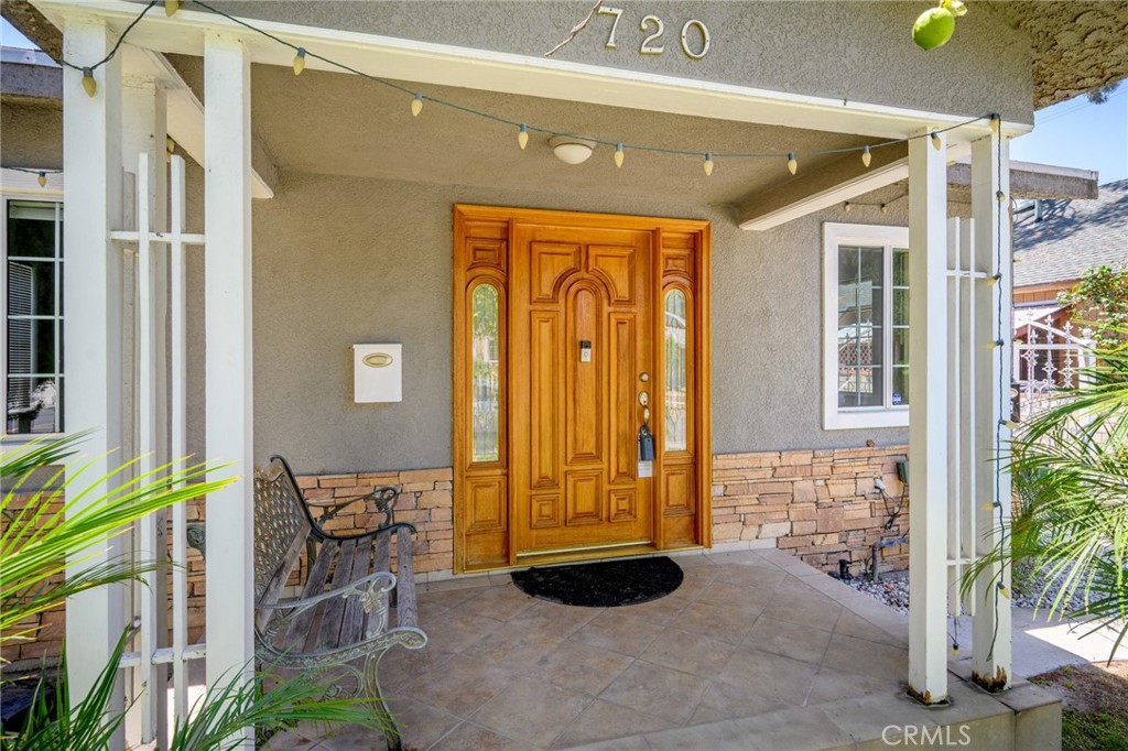 Properties 2 720 W California Avenue
