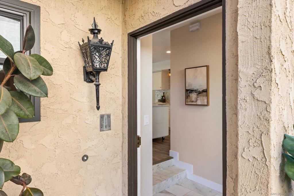 La Costa - Residential