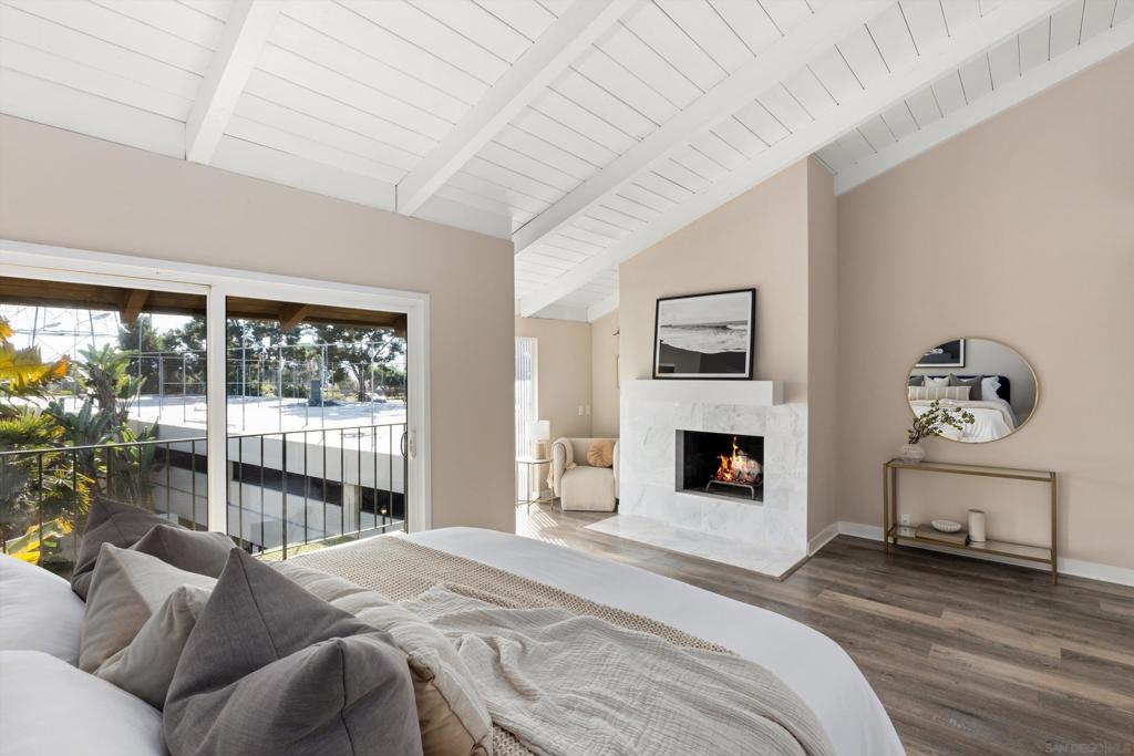 La Costa - Residential