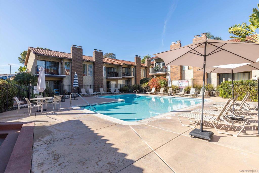 La Costa - Residential