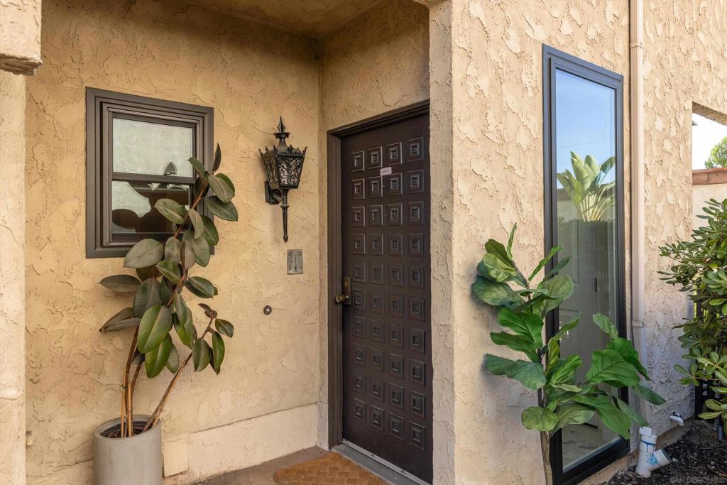 La Costa - Residential