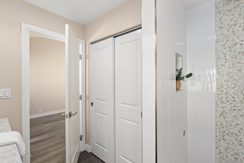 La Costa - Residential