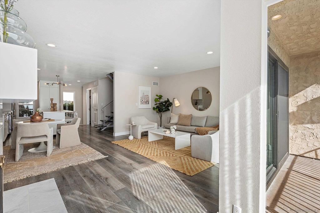 La Costa - Residential