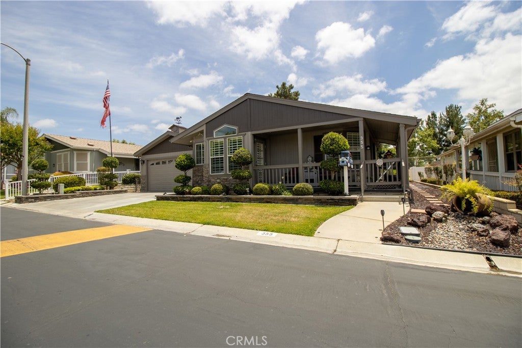 10961 Desert Lawn Dr (355 Redwood) 355
