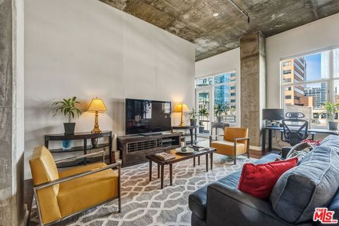 Photo of 645 W 9th Street #712, Los Angeles, CA 90015 (MLS # 26643359)