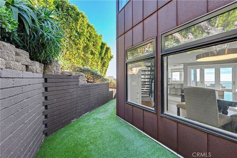 Tiny photo for 2590 Iris Way, Laguna Beach, CA 92651 (MLS # OC26005869)