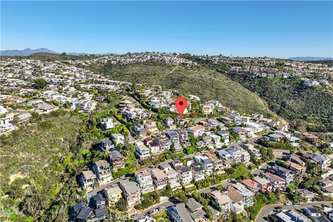 Tiny photo for 2590 Iris Way, Laguna Beach, CA 92651 (MLS # OC26005869)