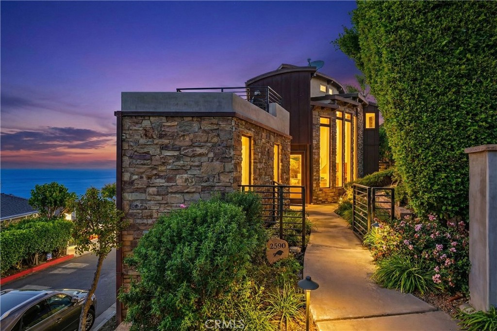 2590 Iris, Laguna Beach CA 92651 - Photo 11