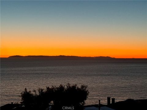 Tiny photo for 2590 Iris Way, Laguna Beach, CA 92651 (MLS # OC26005869)