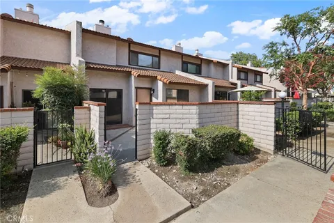 910 N Redding Way Unit F, Upland, CA 91786 - MLS#: CV25163007