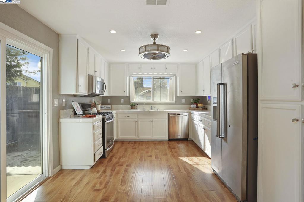 CIRCLE B RANCH - Residential