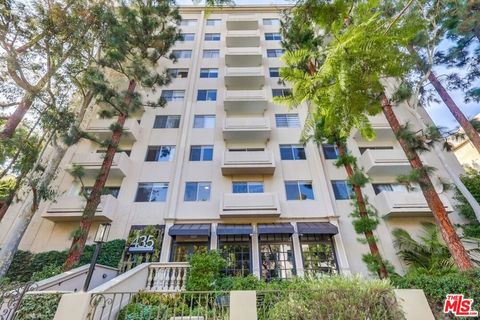 Photo of 435 N Oakhurst Drive #701, Beverly Hills, CA 90210 (MLS # 25617753)