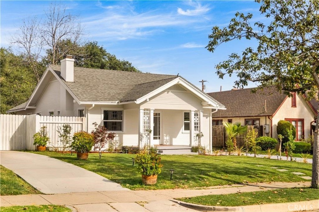 1166 N El Molino Avenue, Pasadena CA 91104