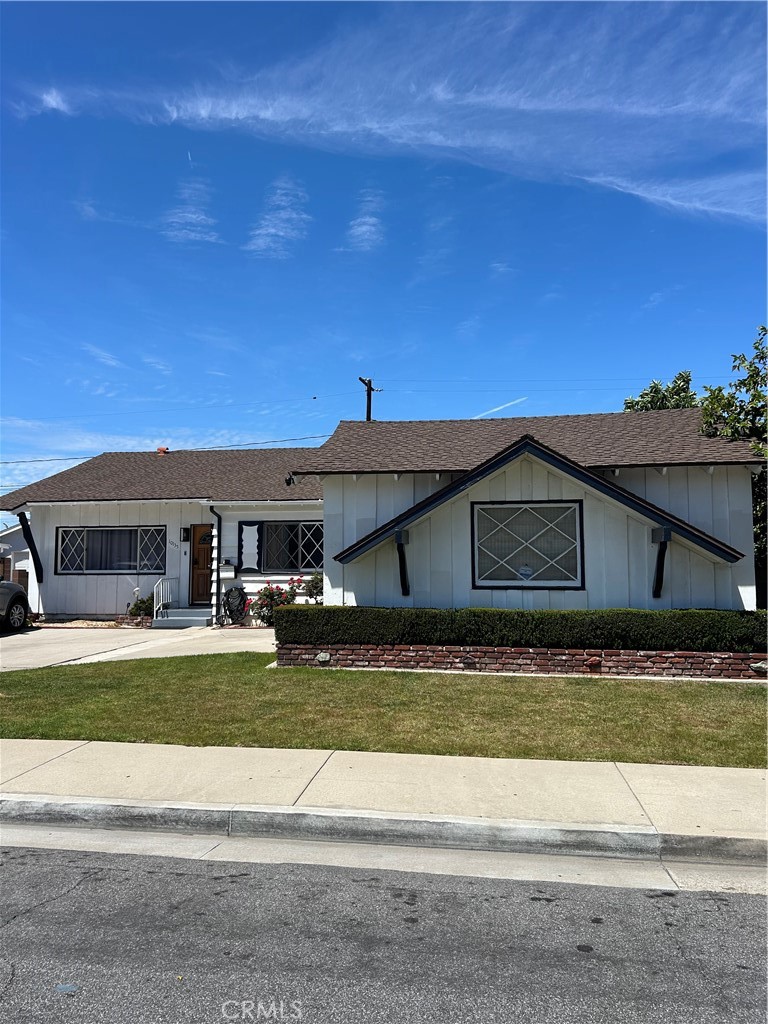 10135 Nichols Street