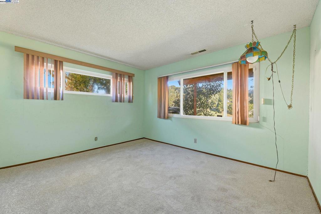 SEQUOYAH HILLS - Residential