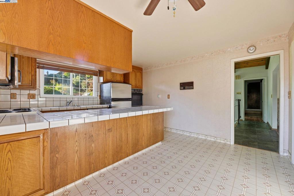 SEQUOYAH HILLS - Residential