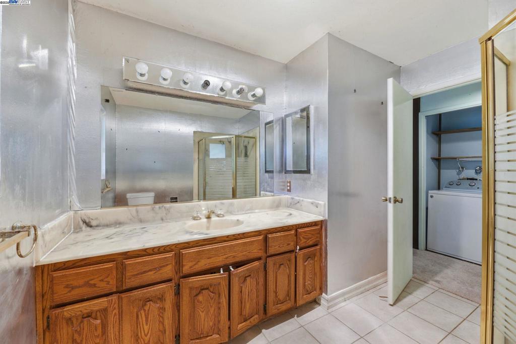 SEQUOYAH HILLS - Residential