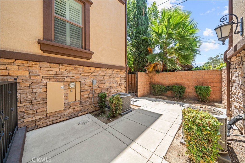 656 West Huntington Drive k-1
