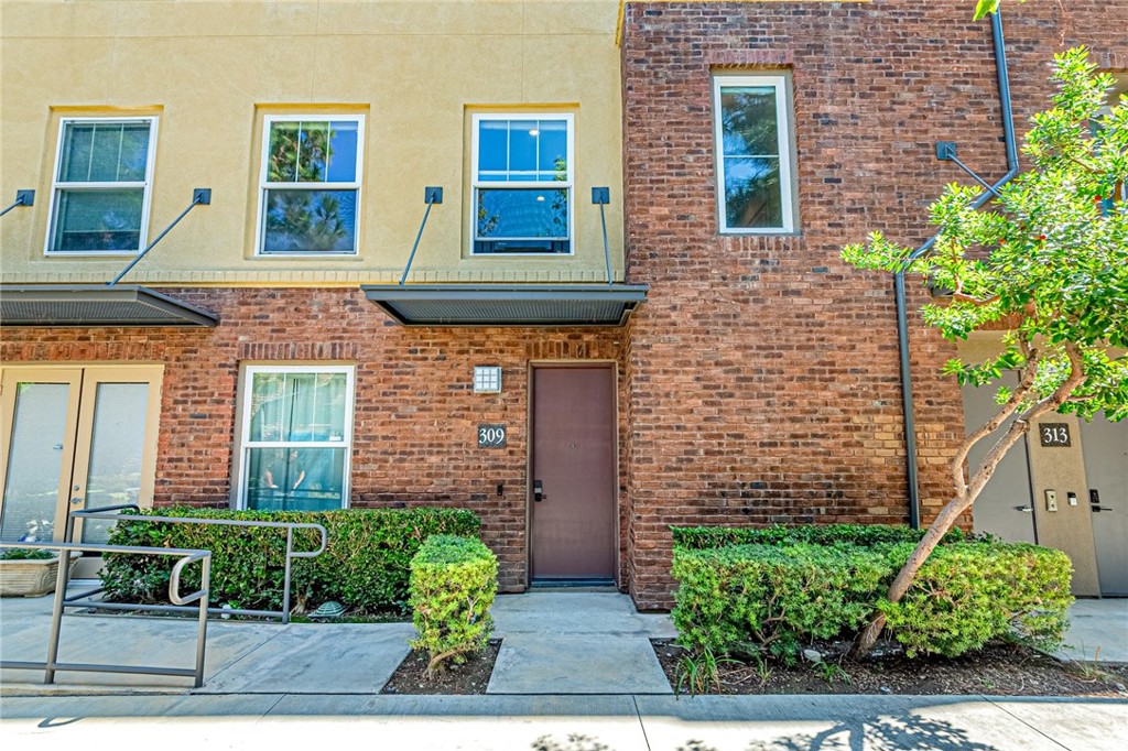 Fullerton Heights (FULH) - Residential