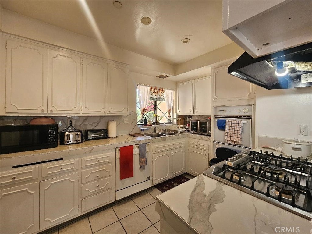 10055 Sunnybrae