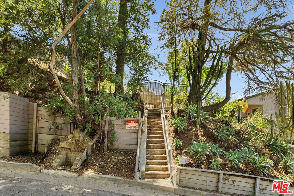 616 Coleman Avenue