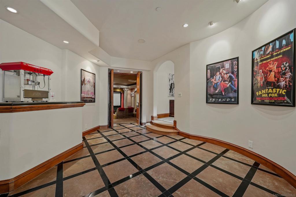 Rancho Santa Fe - Residential