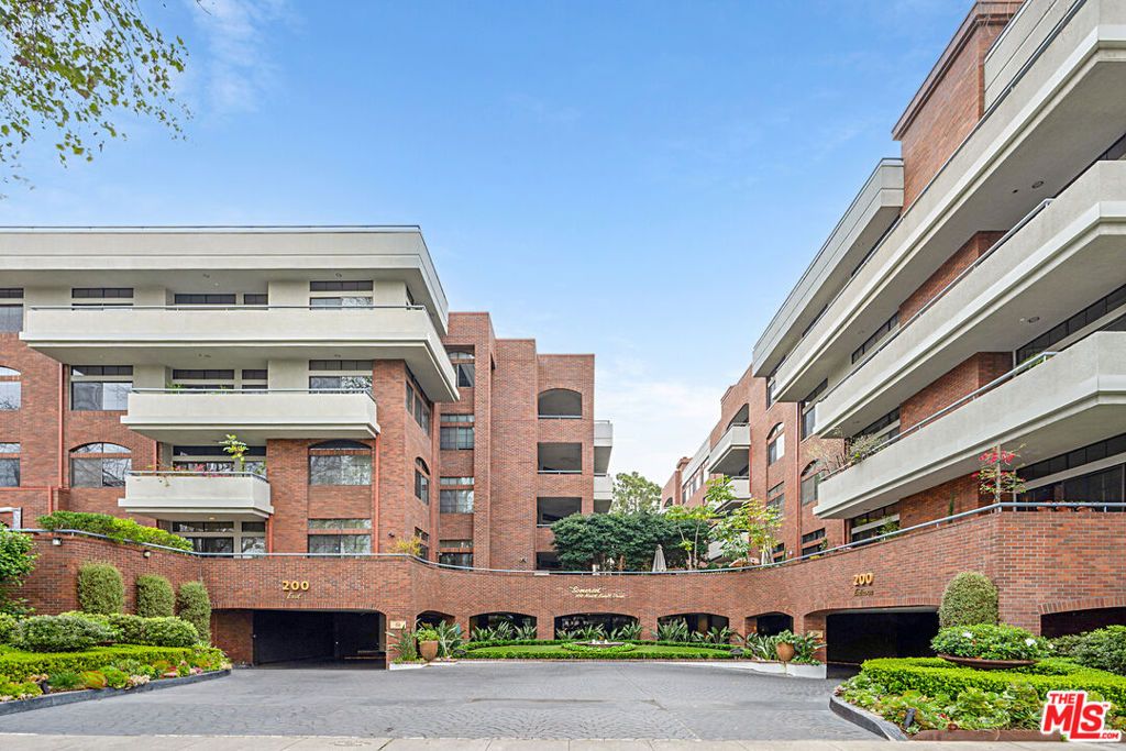 Photo of 200 N Swall Drive #553, Beverly Hills, CA 90211 (MLS # 26660721)