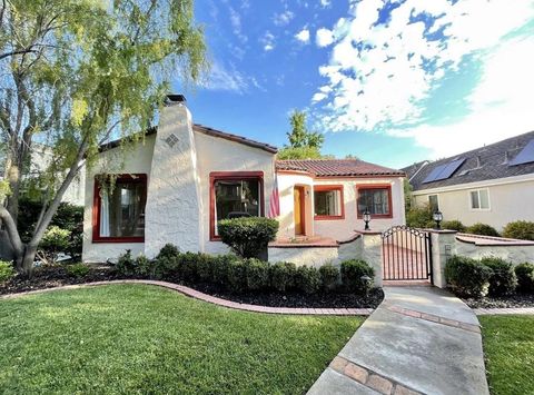 Photo of 1127 Clark Way, San Jose, CA 95125 (MLS # ML82041800)