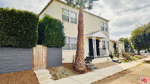 Photo of 3418 Cimarron Street #3420, Los Angeles, CA 90018 (MLS # 25606815)