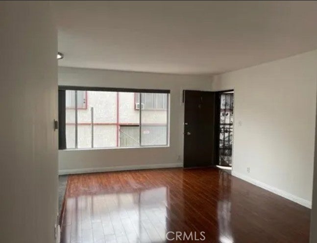 951 N Gardner 6