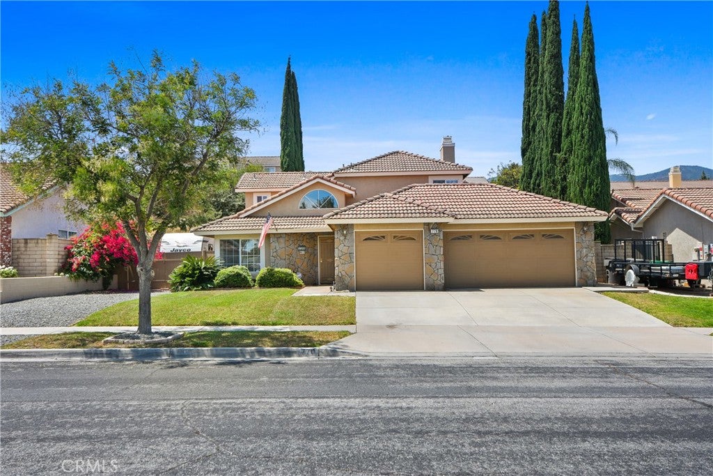 Photo of 770 Sugar Maple Lane, Corona, CA 92881 (MLS # IV26152891)