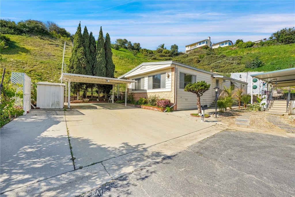 2550 Pacific Coast Highway 256