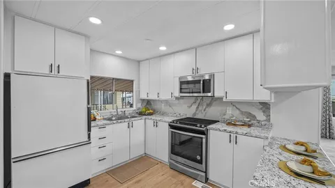 1400 13th Street Unit 206, Upland, CA 91786 - MLS#: CV25101205