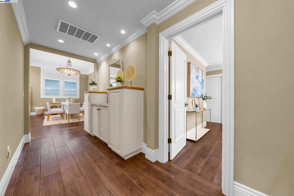 CROW CANYON C.C. - Residential