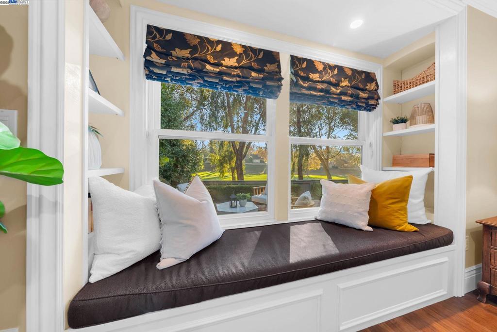 CROW CANYON C.C. - Residential