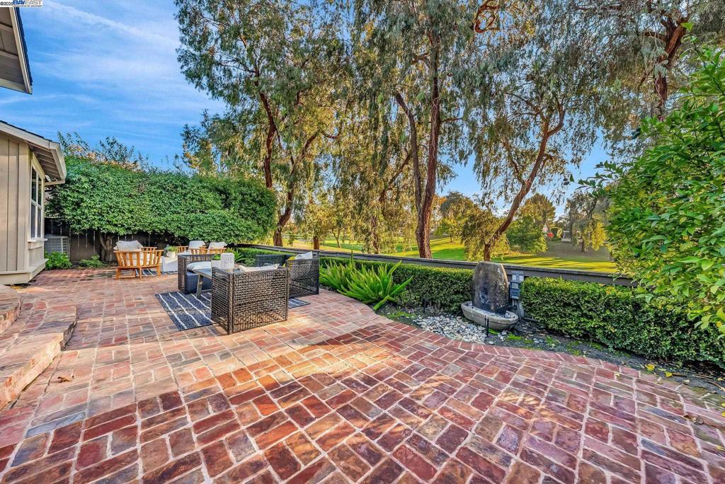 CROW CANYON C.C. - Residential