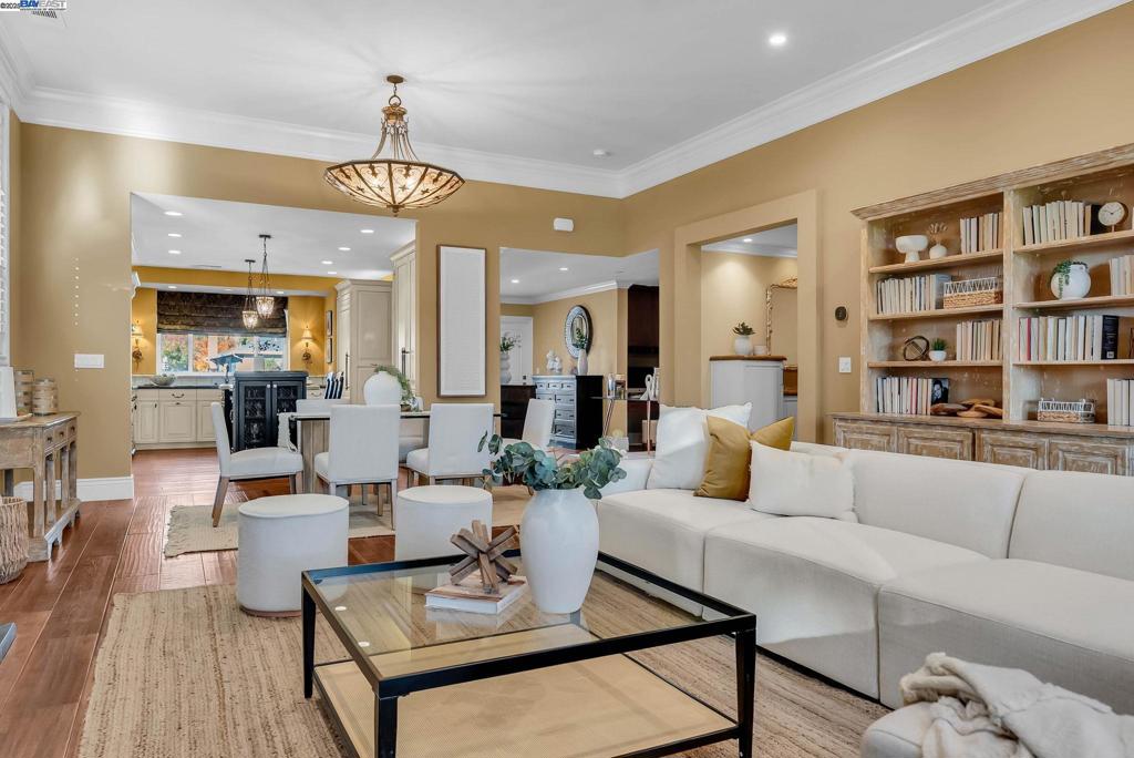 CROW CANYON C.C. - Residential