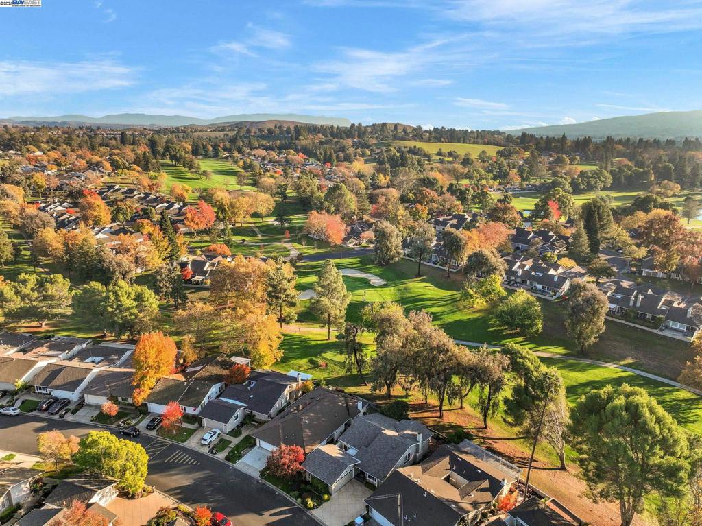 CROW CANYON C.C. - Residential