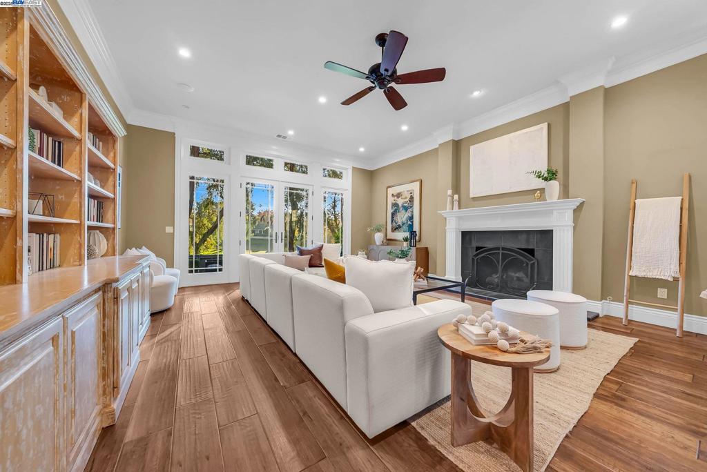 CROW CANYON C.C. - Residential