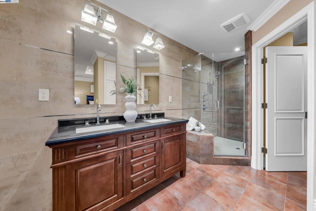 CROW CANYON C.C. - Residential