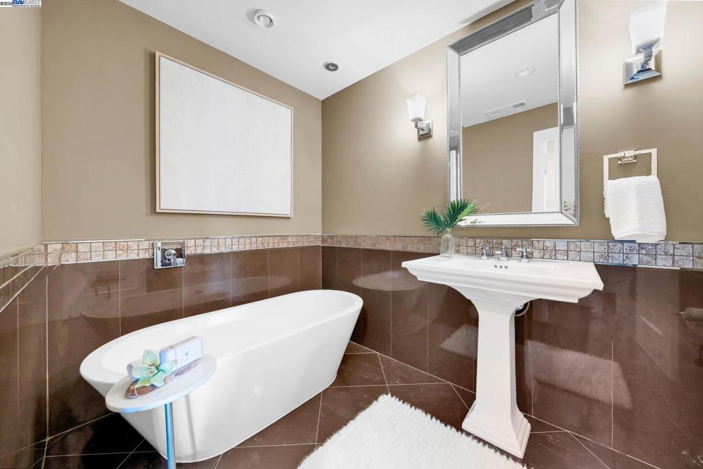 CROW CANYON C.C. - Residential