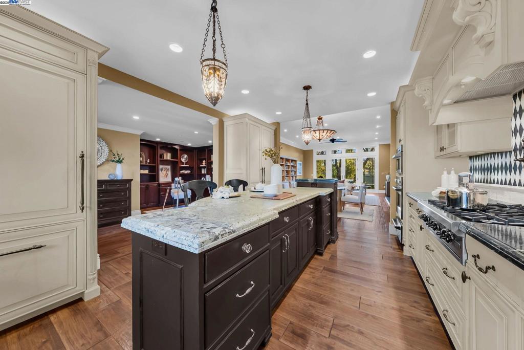 CROW CANYON C.C. - Residential