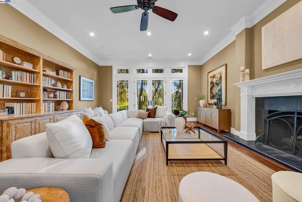 CROW CANYON C.C. - Residential