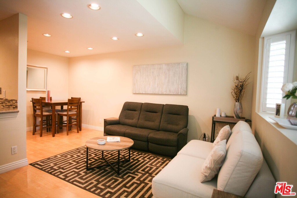 5470 Brittany Way 3