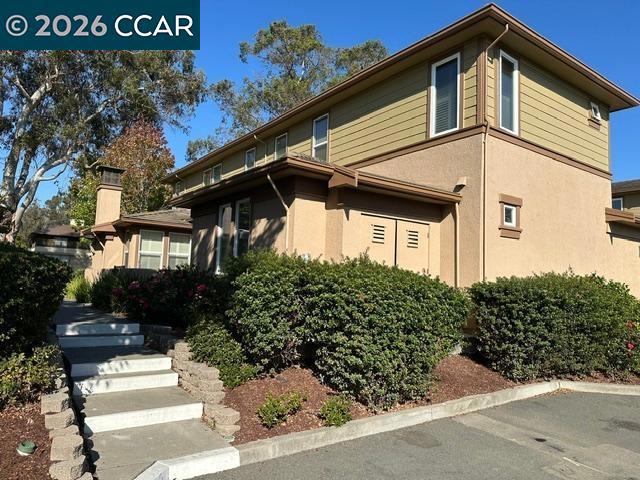 1117 Azuar Ave