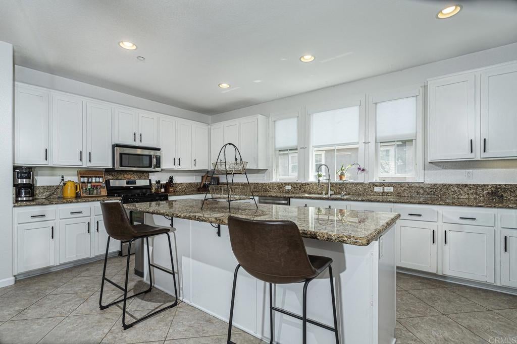 1646 Hickory Nut Place
