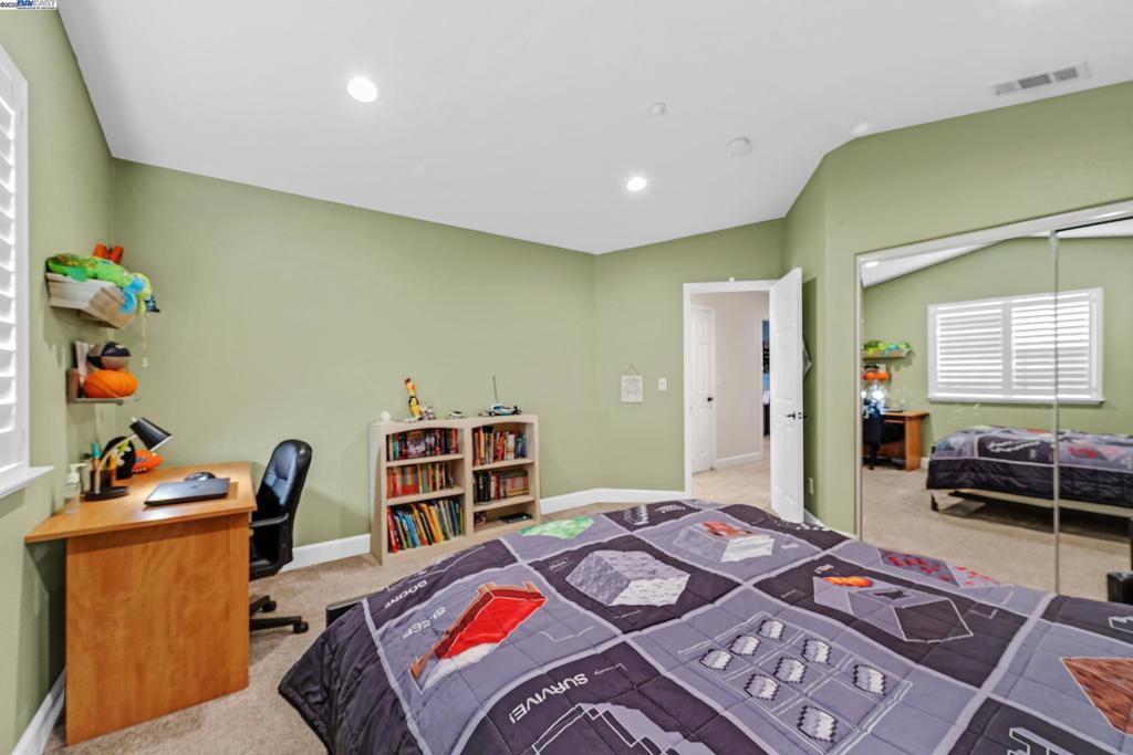 HENRY RANCH - Residential